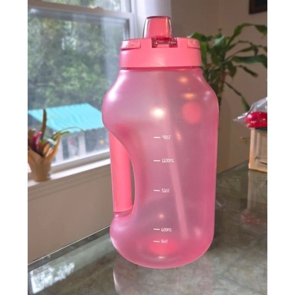 Extra large pink water bottle with lid